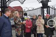 Людмила Рыбакова поздравила жителей своего округа с Международным днем пожилых людей