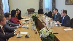 Представители американского посольства побывали в Государственном Совете
