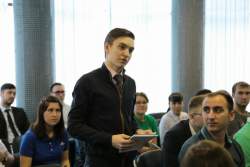 В Казани проходит выездная школа Общественной молодежной палаты при Госсовете РТ