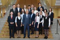 Фарид Мухаметшин провел Парламентский урок для победителей и призеров Всероссийской олимпиады школьников по праву 